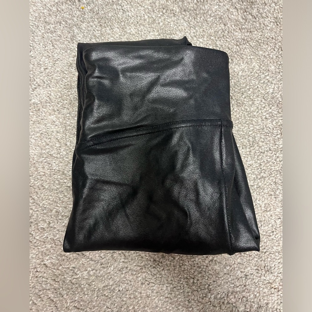 spanx faux leather leggings size medium